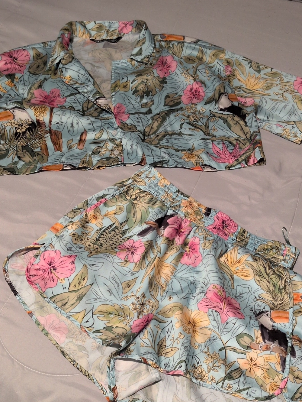 Zara XS Light Blue Floral Two-Piece Set with Pink & Yellow Accents Pajamas